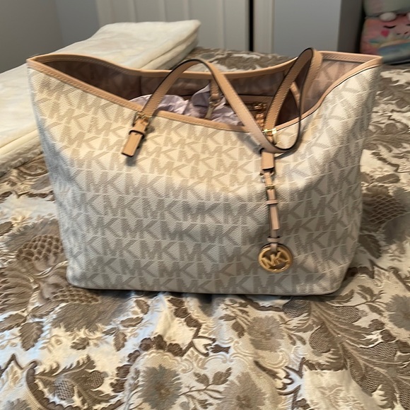 MICHAEL Michael Kors Handbags - Michael Michael Kors Purse